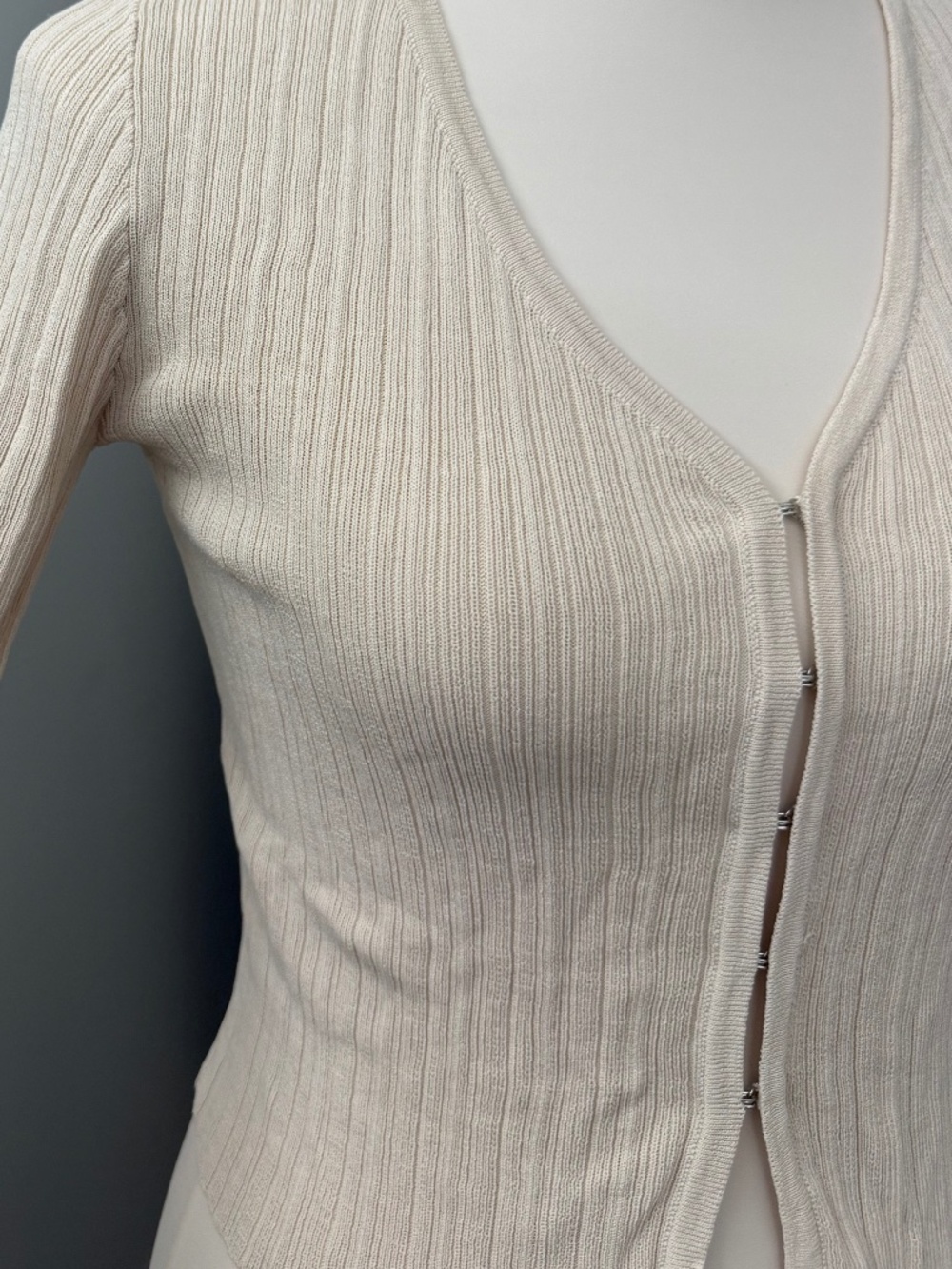 Cardigan - Picture 2 of 3